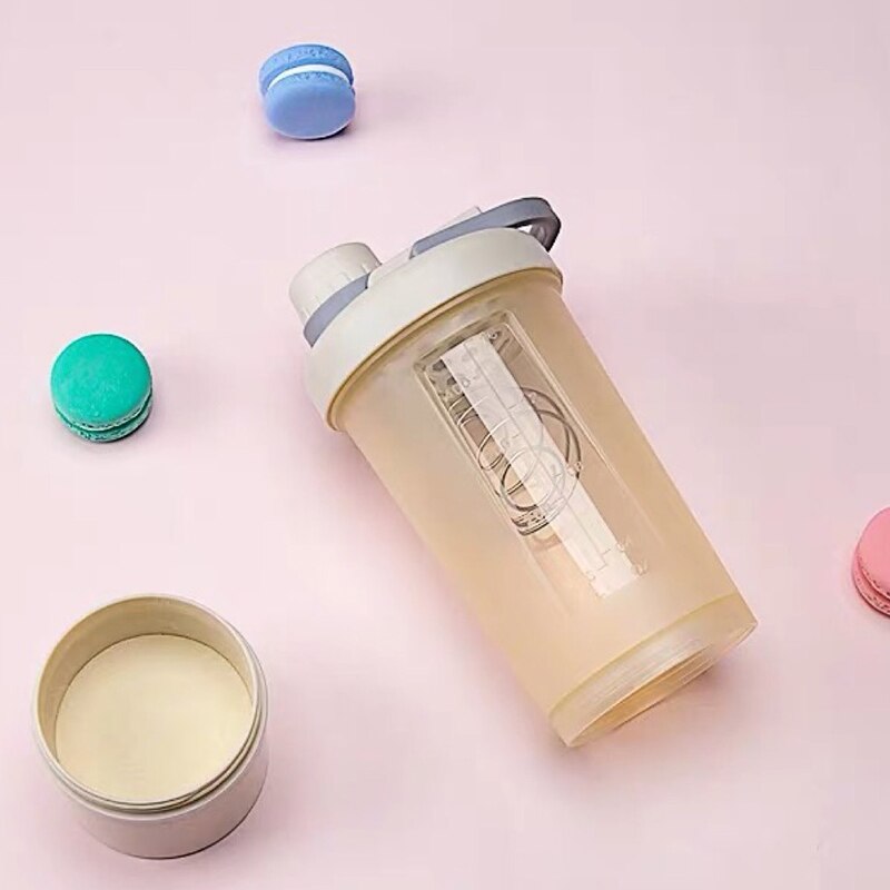 Vattenflaska shaker milkshake fitness vattenkokare bärbar plast utomhus hidro kolv sport drinkware: Ljusgul