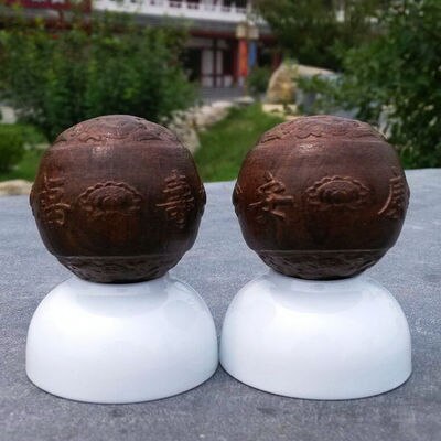 solid walnut fitness ball for elderly hand message balls palm health care hand finger exercise ball: ankang