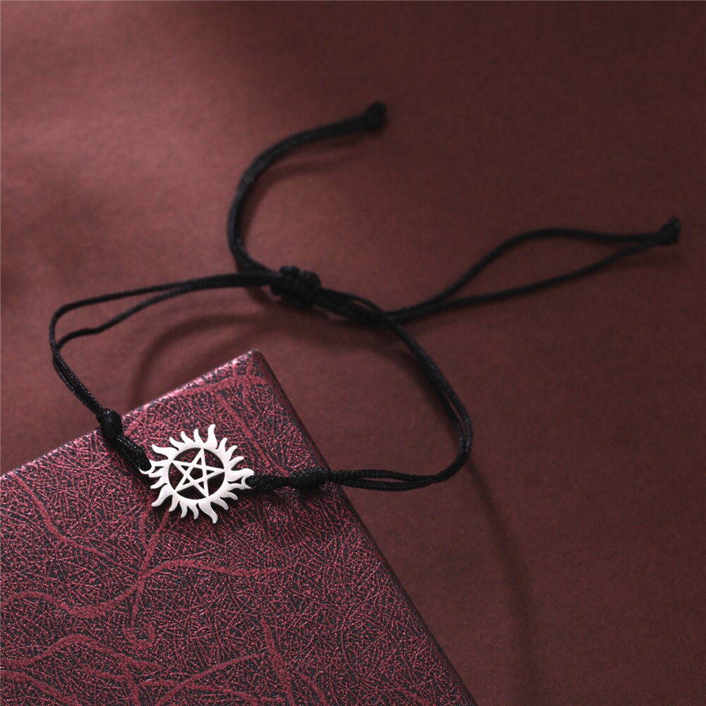 Skyrim Pentagram Charm Armbanden bij de hand Vrouwen Mannen Rvs Shining Sun Pentagram Armband Bovennatuurlijke Dean Sieraden: Messing Plated