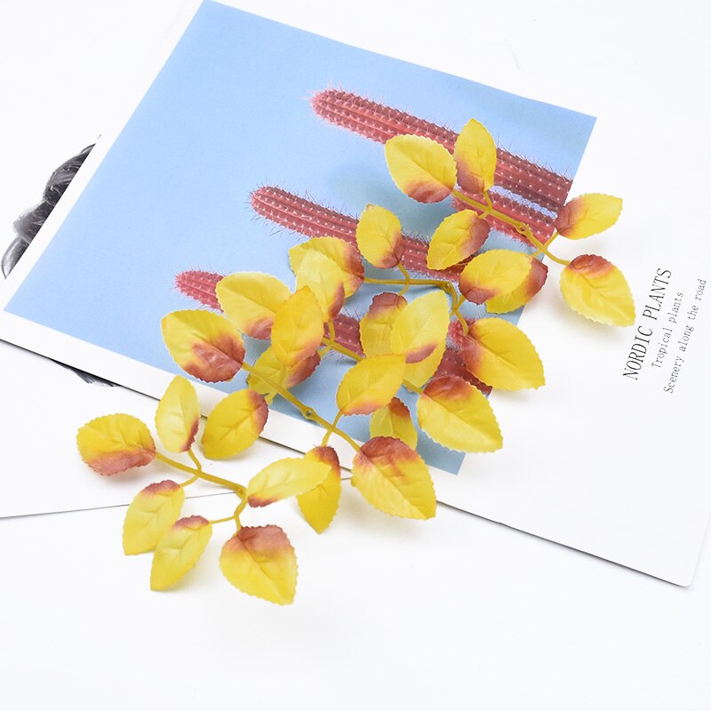 10/20 stycken sidenrosor blad jullöv konstgjorda växter dekorativa blommor kransar bröllop heminredningstillbehör