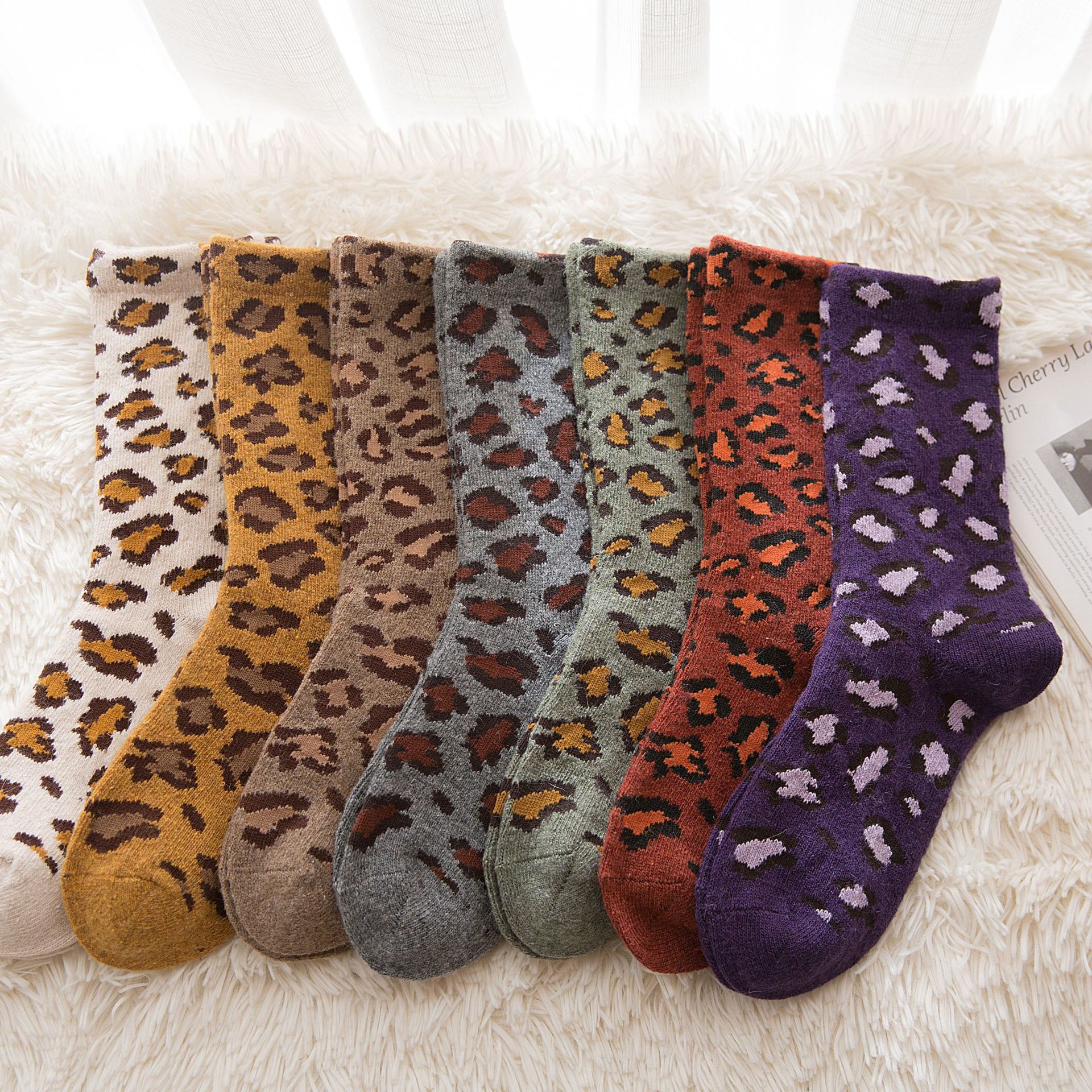 Leopardikuvio kashmir villasukat naiset syksy talvi paksuuntua lämpimät naisen sukat japanilaistyyliset harajuku retro pitkät sukat