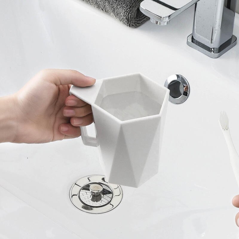 1 PC 10.3*8.5*10.3 cm geometryczne łazienka kubki robić szczotkowanie kubek z uchwytem łazienka akcesoria kubek robić zębów para miłośników użytku rodzinnego