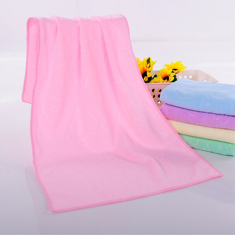 70*140 microvezel badhanddoeken met beerreliëf, strandhanddoek, schattig, comfortabel, zacht en absorberend badhanddoek