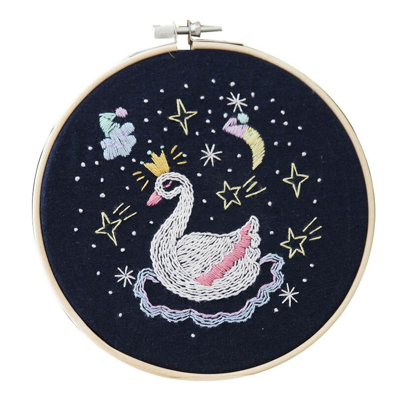 Söt tecknad djur diy broderade tillbehör kit stjärnserie broderimaterial paket hantverk broderi gör leveranser: Svan