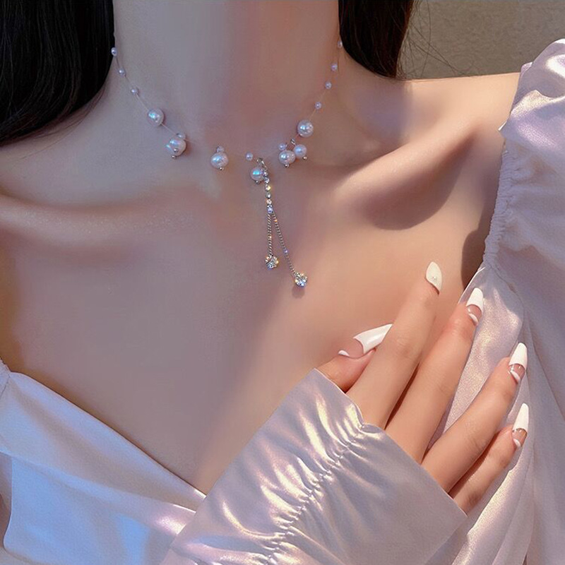 2023 Four Pearl Choker Necklaces Girl Summer Luxury Baroque Pearl Pendant Clavicle Chain For Women Jewelry: Blue white zinc plated