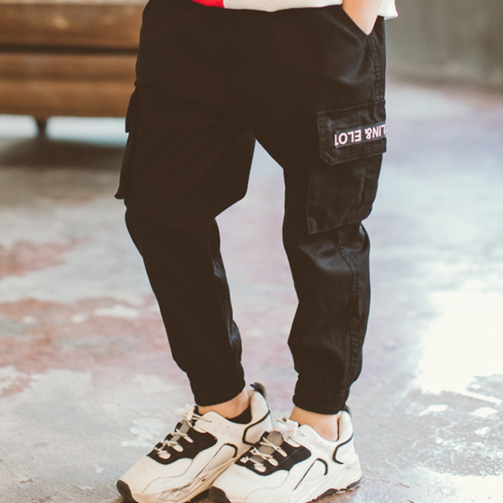Kids Boys Cargo Pants Elastic Waistband Big Flap Pockets Trousers with Letter Print Loose Cargo Joggers for Daily Wear