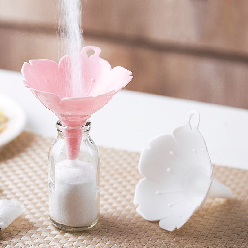2pcs / Set Japanese Style Small Funnel Oil Pot Dispenser Cherry Blossom Funnel Household Olive Oil Seasoning