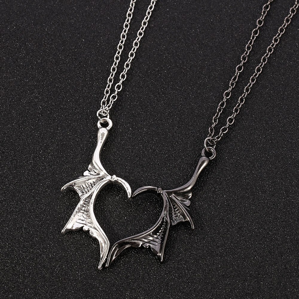 Collar de ala para hombre y mujer, colgante de corazón de amor con ala de dragón demonio a juego, collar de Amistad familiar para pareja, joyería