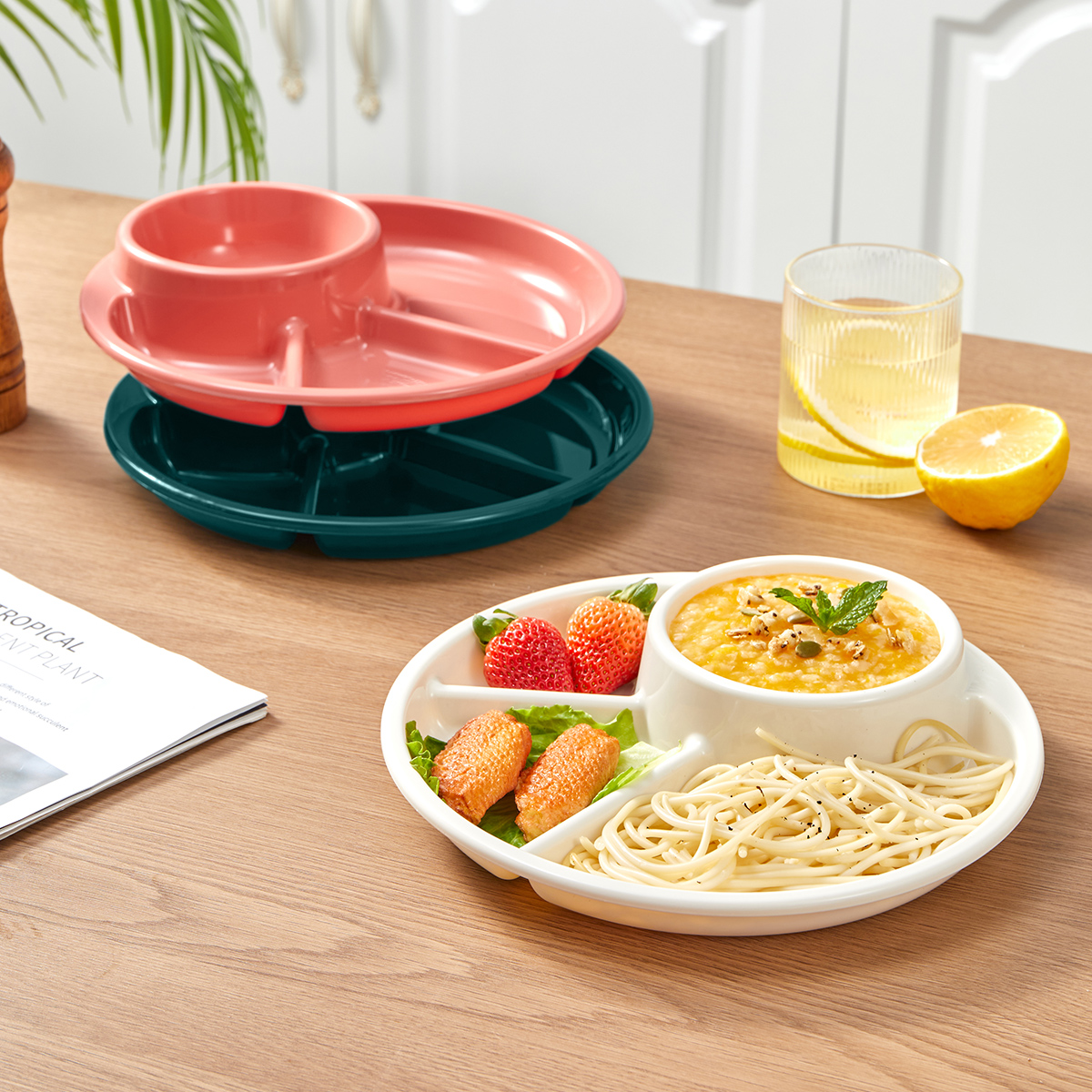 WORTHBUY Round Plastic Divided Dinner Plate With Fork Spoon Microwave Safe Reusable Fruit Salad Food Plates Kitchen Tableware