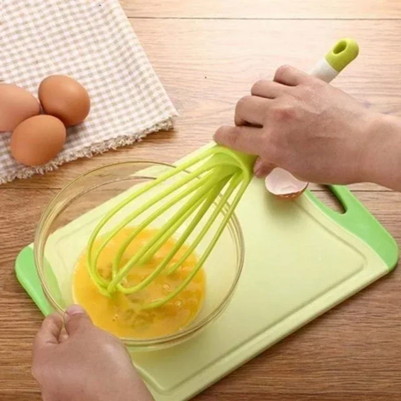 1 stücke Multifunktionale Dreh Manuelle Schneebesen Mixer Mini Kunststoff Küche Ei Schneebesen Backen Werkzeug Ei Rührwerk Silikon Umweltfreundliche