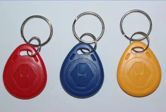 3 couleur bleu rouge jaune porte clé puce 100 pcs/lot 125kHz RFID proximité ID jeton étiquette porte-clés rfid porte-clés pour porte d'entrée