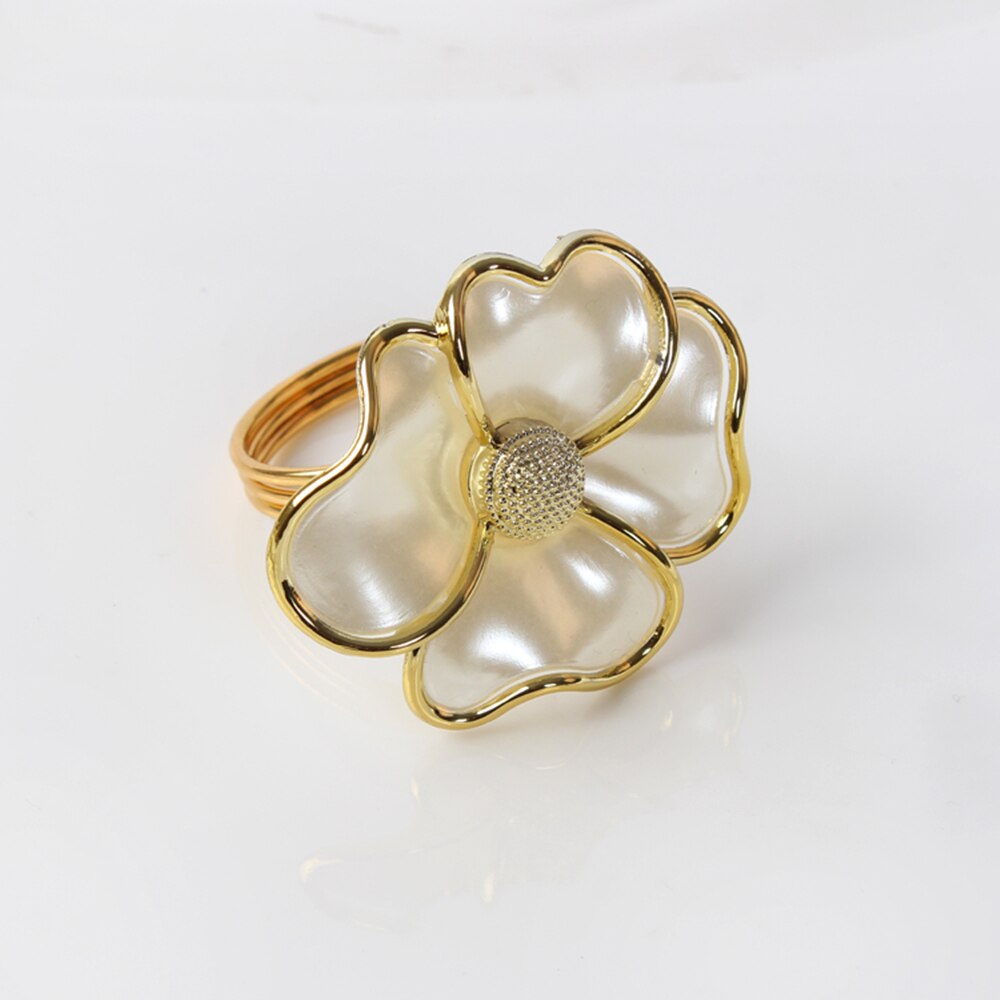 6PCS Metal Modern White Magnolia Flower Napkin Ring Hotel Western Restaurant Desktop Decoration Napkin Ring Party Wedding Decora