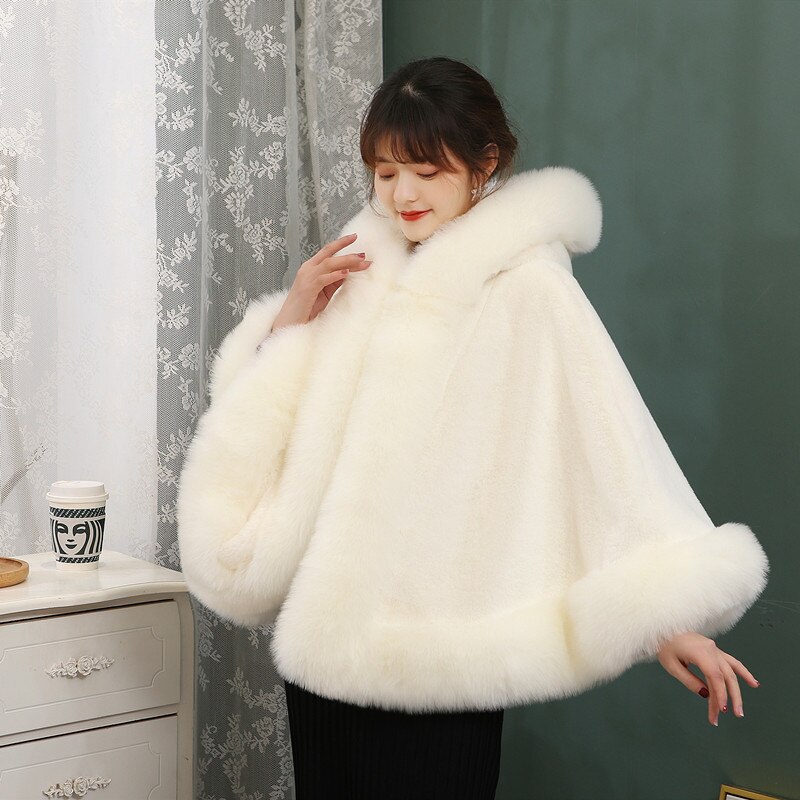 JaneVini bianco rosso pelliccia sintetica avvolgere da sposa inverno matrimonio donna scialle con cappuccio stola di pelliccia coprispalle mantello soprasse Fourrure Blanche Mariage: WHITE