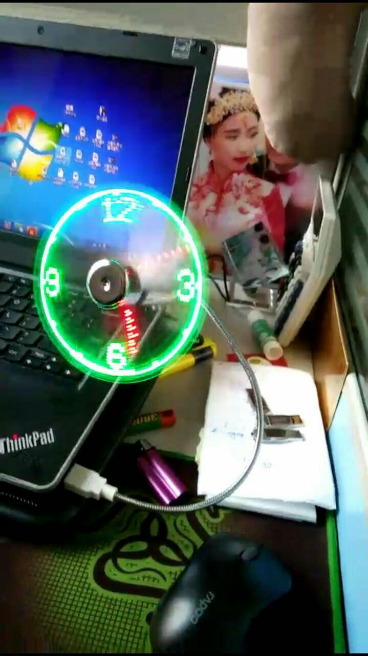 POV Led display fan can show time Funny Electronic toys