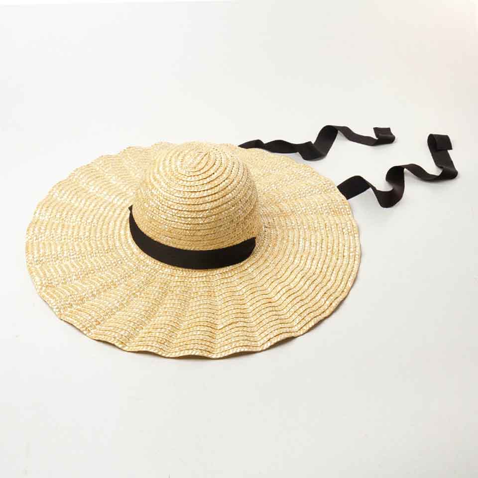 Sombrero Natural de ala ancha, sombreros ondulados con volantes, sombrero de paja de rafia, sombrero de playa con flecos para verano, sombrero tejido para el sol con cinturón blanco y negro: F0200-1