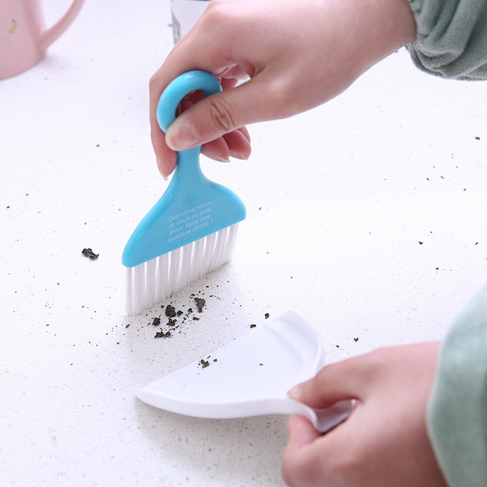 Small Desktop Sweeper Cleaning Brush Small Broom Dustpan Set (Random Color)