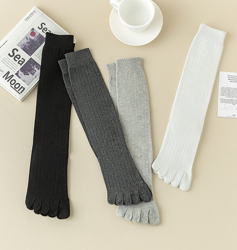 Calcetines hasta la rodilla a la con cinco dedos para hombre, calcetines a rayas de Color sólido hasta la pantorrilla, calcetines con punta abierta y absorción del sudor para primavera y verano, 5 dedos