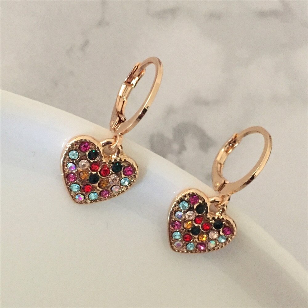 liebe Herz Ohrringe Gold Farbe Tiny Hoop mit Kleine Regenbogen Herz Charme Ohrringe Für Frauen Einfache Schmuck