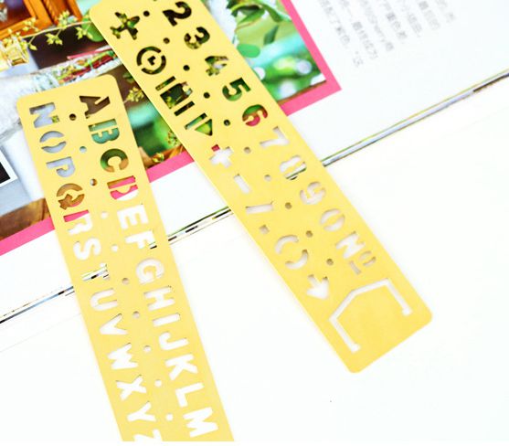 Vintage Messing Materiaal Heerser Holle Letters En Nummers Patroon 13*3 cm DIY Journal Bookmarks Levert Studenten