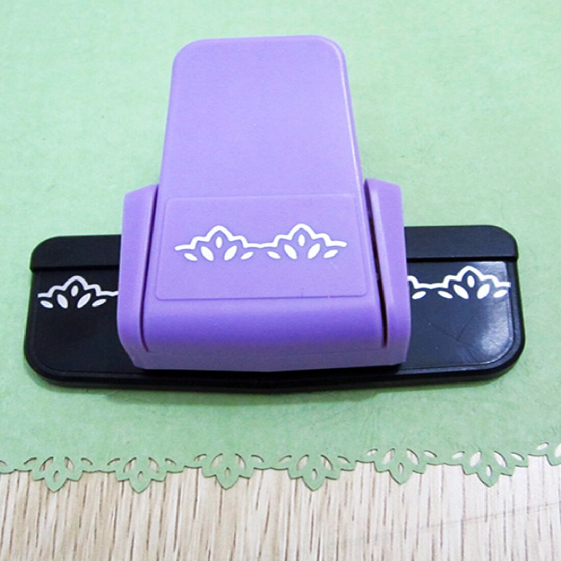 Punch scrapbooking handmade edge device DIY paper cutter craft Handmade fancy border punch S flower embossing: lianhua