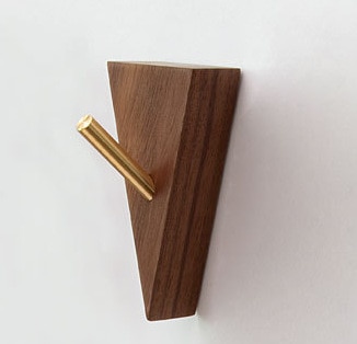 Houten garderobehaken, set van 4, ronde decoratieve houten haken van beuken- en walnoot, robuuste wandhaken van hout voor jassen, tassen en handdoeken