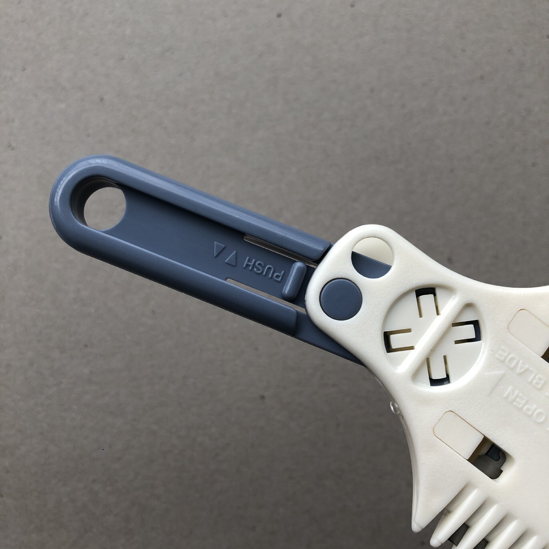 1Pcs Hair Trimmer Cutter Razor Comb Combo Calibration Blade Razor Barber Styling Hair Cutting Remover Unisex Manual Clipper