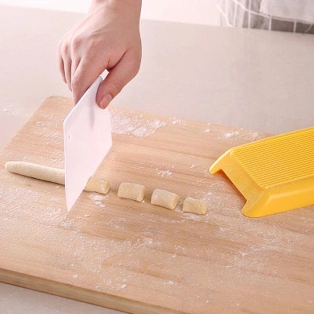 Manual Spaghetti Gnocchi Noodles Stencil Maker Dough Rolling Pin Set DIY Pasta Macaroni Plastic Board Mold Stamps Kitchen Gadget