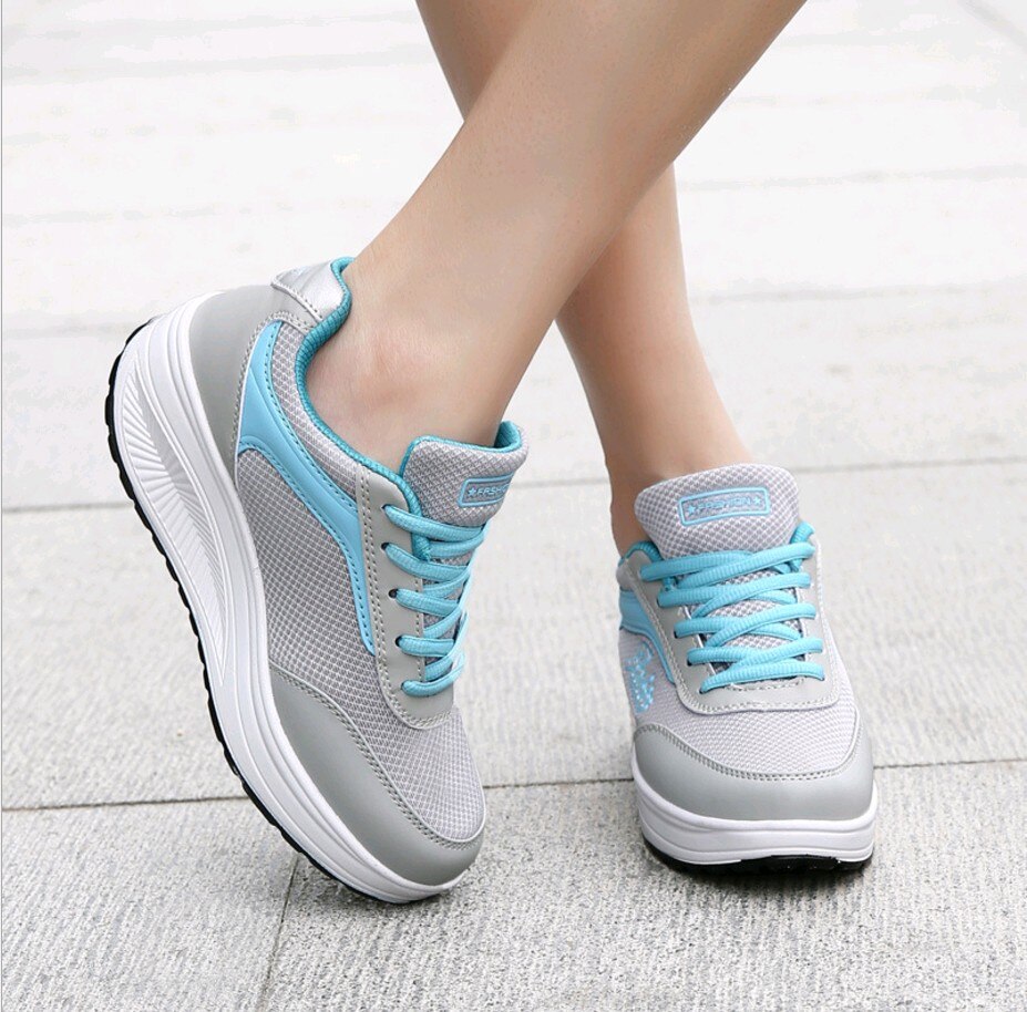 Walking Shoes Mesh Breathable Ladies High Shoes Outdoor Brand Lace-up Shoes Platform Wedge Heels Sneaker Women Shake Shoes
