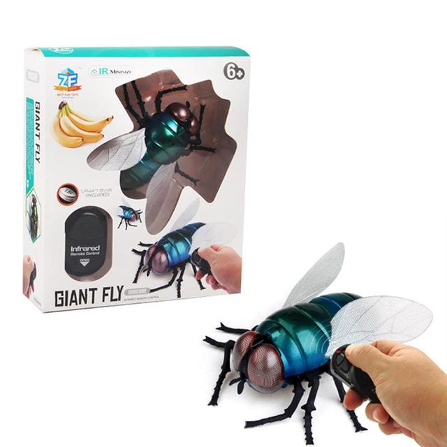 RC Insects Model Simulation RC Infrared Induction Insect Toys Scary Tricky Fly Bee Ladybug Toy: Flies with Box