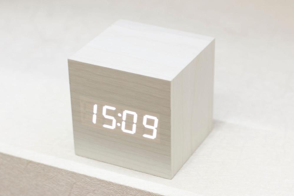 Wooden LED Electric Digital Alarm Clock Multifunctional Clock: 3