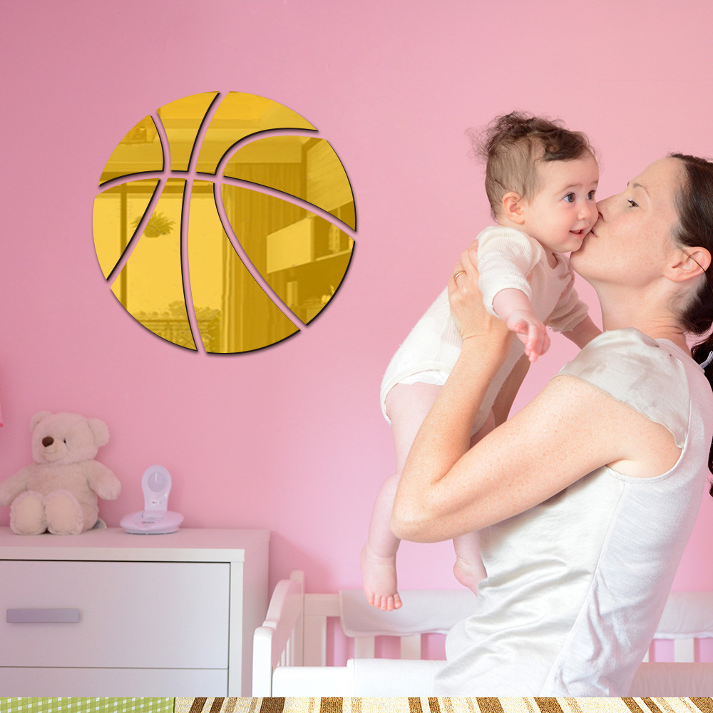 1Pcs Voetbal Spiegel Sticker 30X30Cm Zelfklevende Muur Spiegels Basketbal Acryl Sticker Voor Kamer Decoratie woonkamer Decor: Golden Basketball