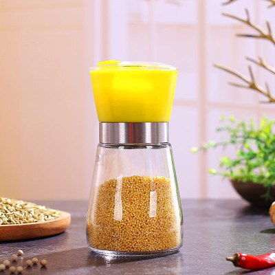 Zout- en pepermolen, kruidenmolen, handmatig malen, glazen fles, keukengereedschap, accessoires voor koken: Geel