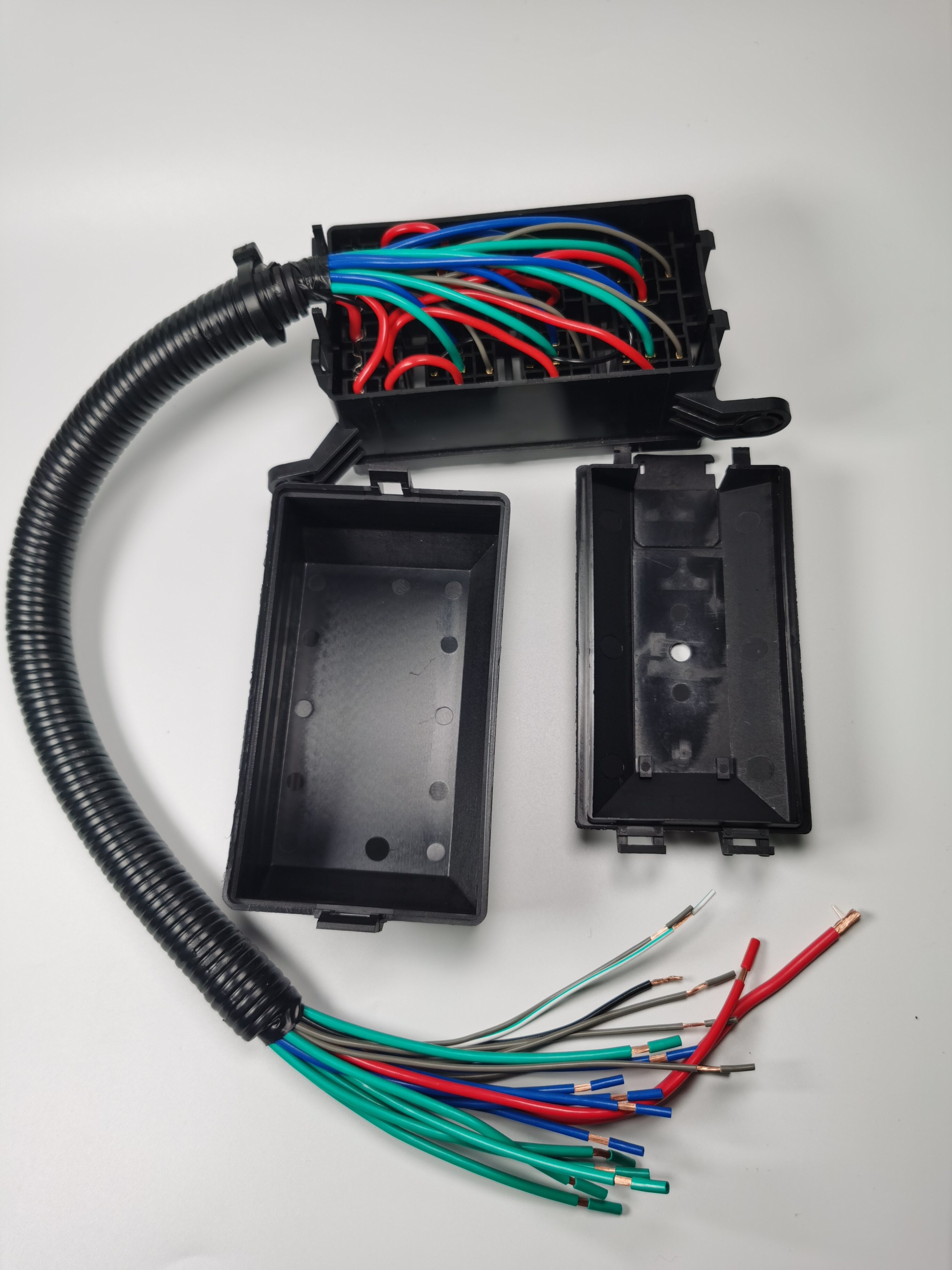 Insurance Holder Wire Harness Automotive Control Relay Box，12V Relay Box-Automotive Relay Box