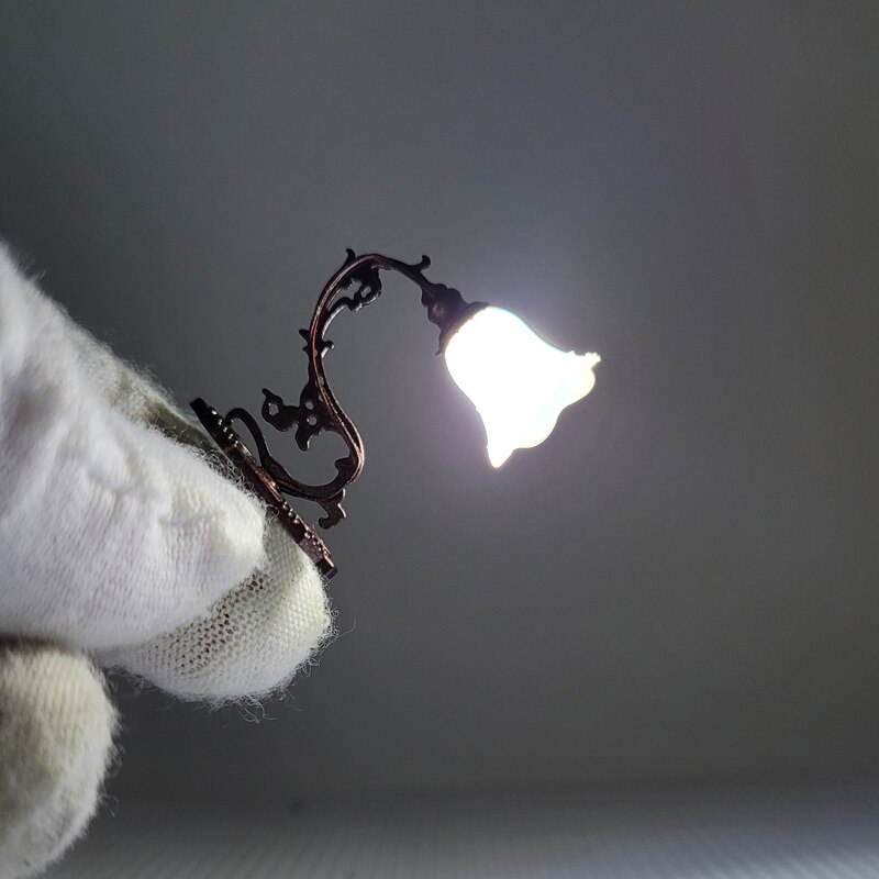 2 stücke ho Maßstechen Klassische Zauberstab Halterung Schwanenhals Lampen straße Lampe Modell warm kalt weiß, Der Eisenbahn Licht/zug/eisenbahn Layout