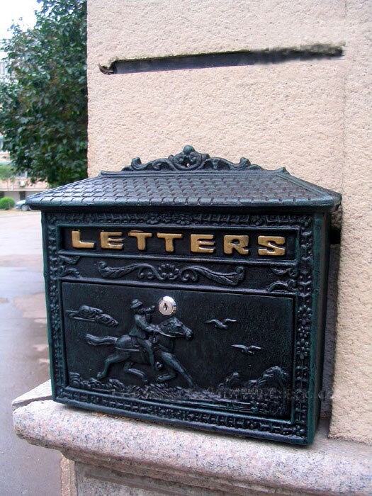 Retro Vintage European Wall Mount Locking Mailbox Cast Iron Aluminum Letter Box