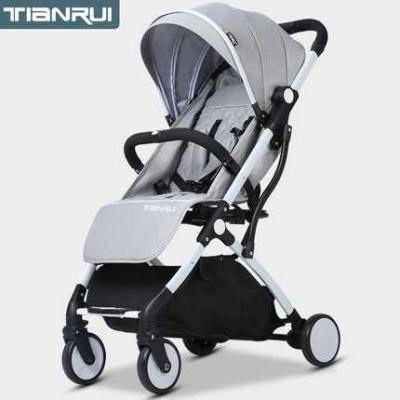 Mini poussette portable pour bébé, ultra légère, inclinable et pliable: gray while