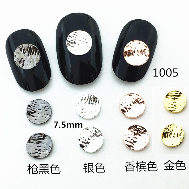 10 stks/partij Japan Punk Stijl 7.5mm Goud Zilver Zwart Gegraveerde Ronde Metalen Legering Nail Art Decoraties 3D Nail Stickers voor Manicure