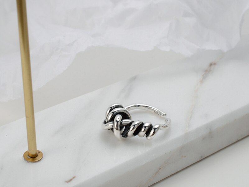 Silvology 925 sterling silver oregelbundna rep knut ringar garn väv lager tjocka japan korea ringar för kvinnor fashionabla smycken: Silver-