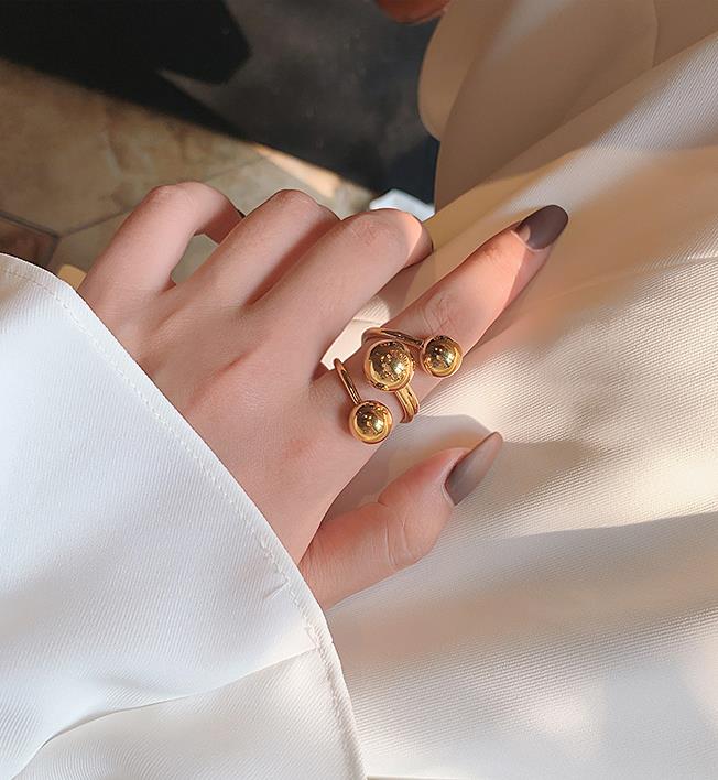 HUANZHI Exaggeration Gold Color Metal Ball Open Rings Simple Geometric Irregular Finger Rings for Women Party Jewelry