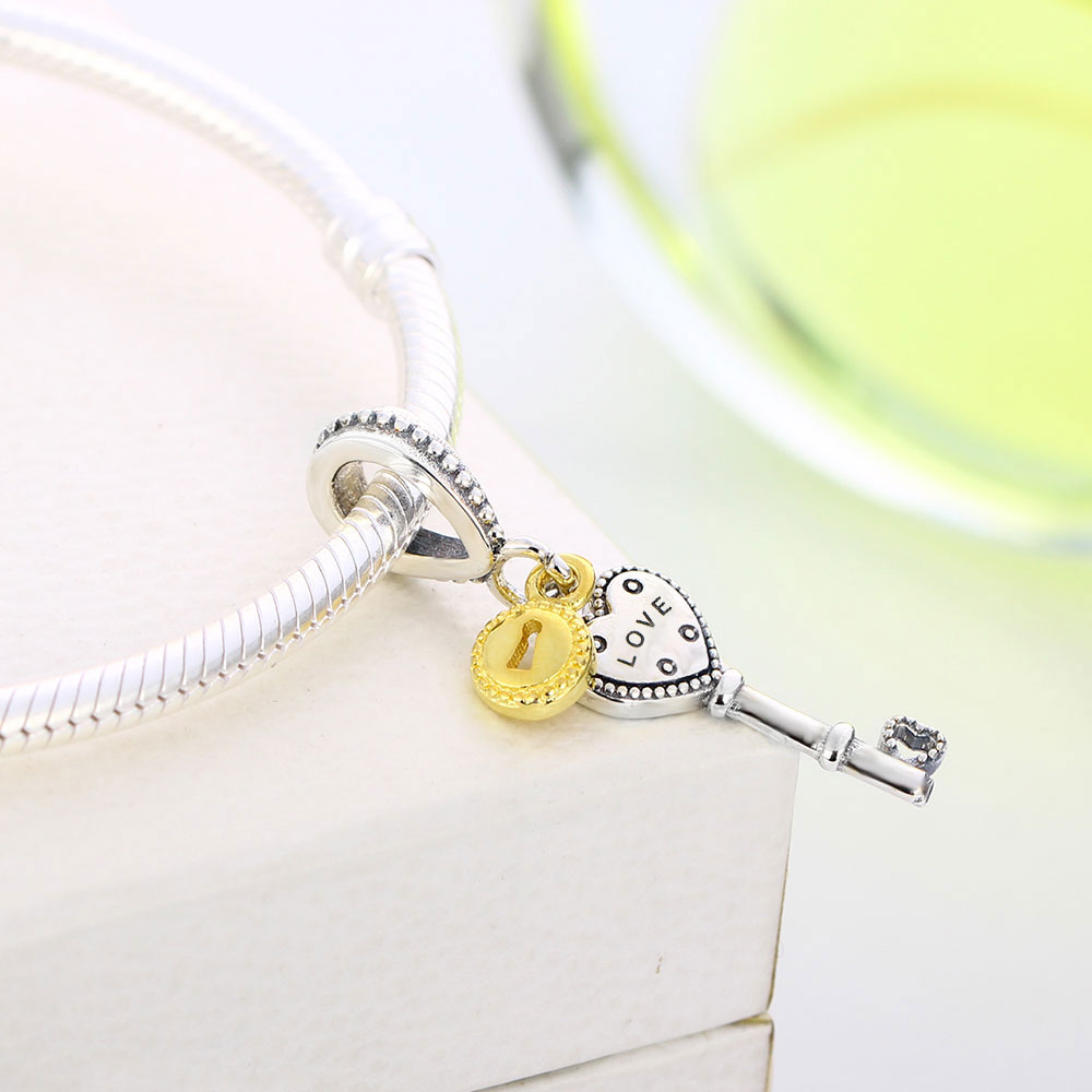 Berloque 100% 925 Sterling Zilveren Hart Liefde Key Dangle Bedels Fit Originele Armband Sieraden Maken