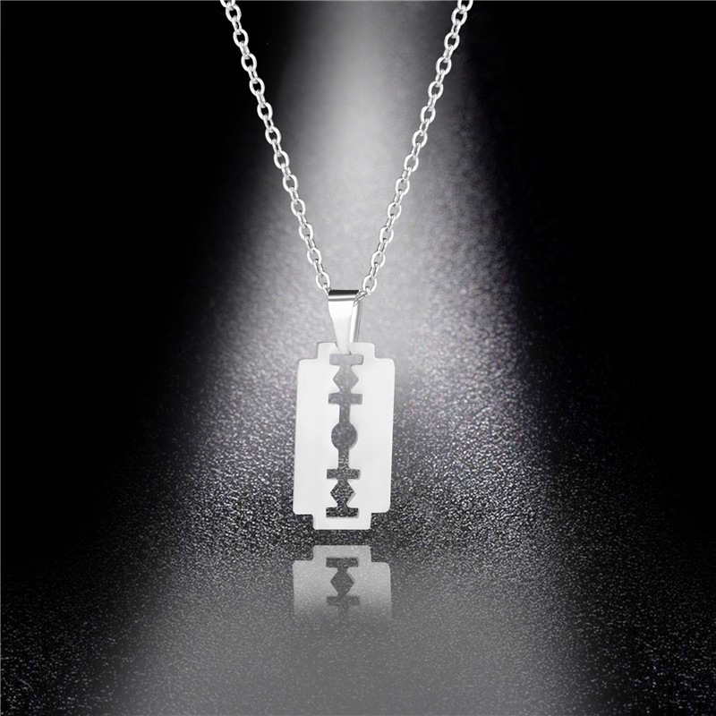 Joyería de Hip-Hop Rock para hombre y mujer, collares con colgante de hoja de afeitar con llama de acero inoxidable, joyería Punk, novedad de: Zinc negro plateado