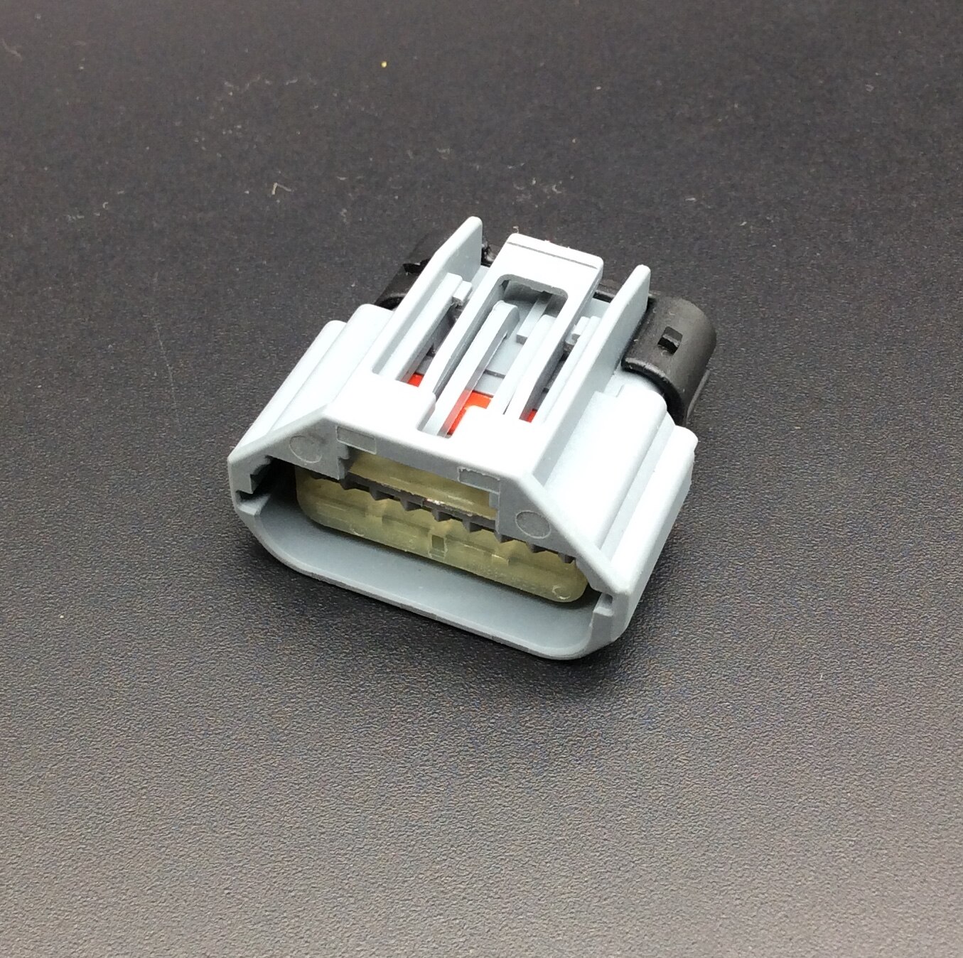 for Ford Mondeo blind spot detection module plug connector terminal 8PIN original housing module connector