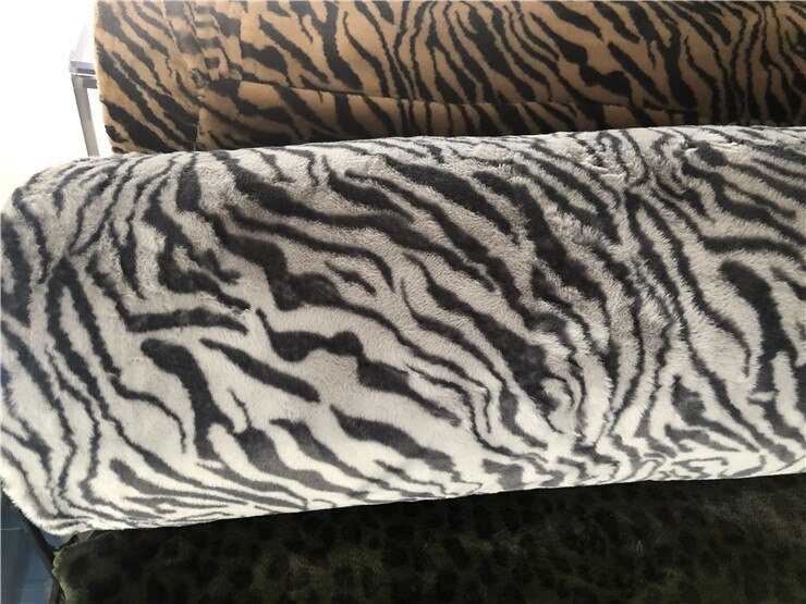 2Cm Luipaard Zebra Print Kunstmatige Pluche Bont Stof Diy Naaien Materialen Imitatie Faux Fur Stof Voor Kledingstuk Speelgoed 50x170cm: gray zebra P version