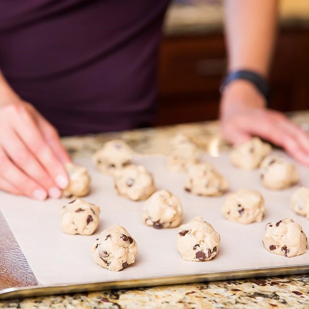 50Pcs Reusable Non Stick Baking Paper Oven Pastry Mat Heat Resistant Easy Clean BBQ Grill Baking Sheet Macarons Baking Tools