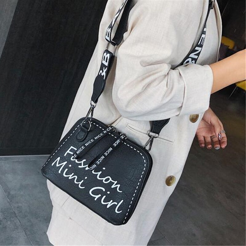 Sac à bandoulière en cuir pu pour femmes, sac à large sangle à épaule en forme de coquille, sacoches tendance tendance avec impression de lettres