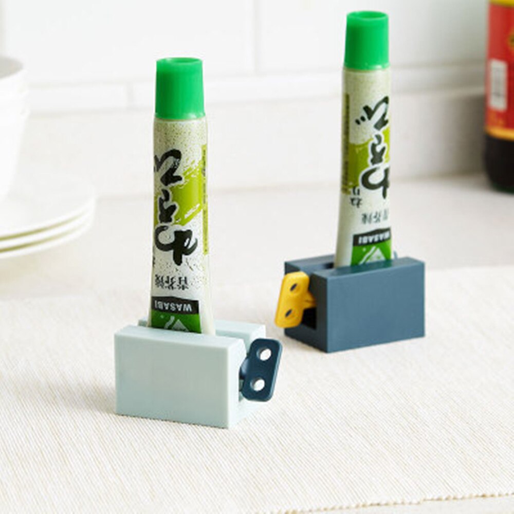 1Pcs Toothpaste Tube Squeezer Rolling Squeezer Toothpaste Dispenser Tooth Paste Holder Home Bathroom Decoration Accessories Sets