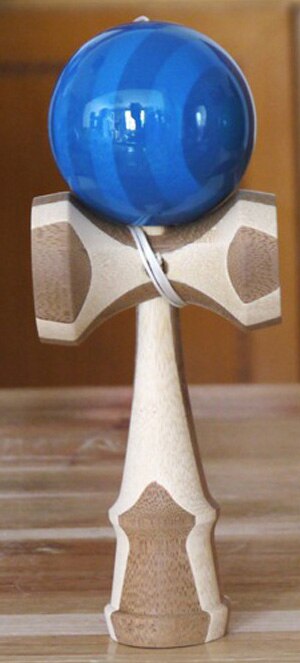 18.5cm bambus pu maling træ kendama bolde dygtig jumbo kendama snor udendørs jonglere spillebold legetøj til: Blå