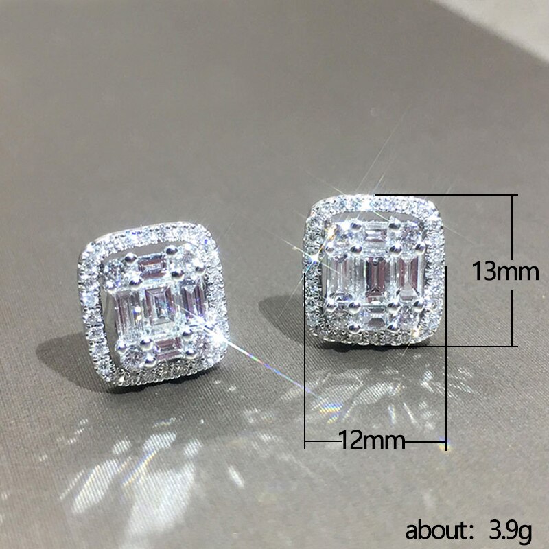 Huitan Geometrische Shaped Zirconia Stud Oorbellen Vrouwen Daily Wear Wedding Party Oor Accessoires Goede Mode-sieraden