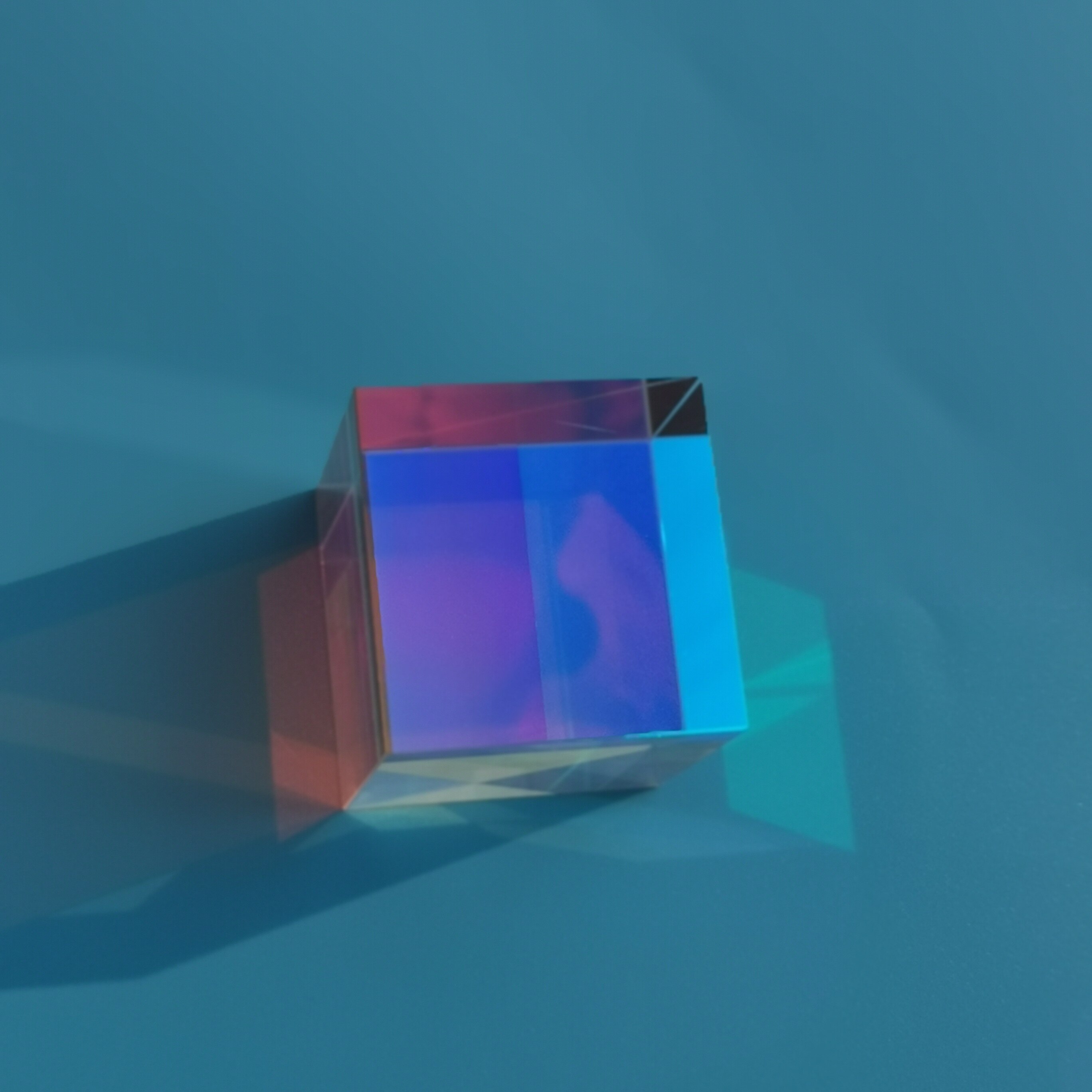 Optical Color Prism18mm Rainbow Glass X-Cube 6-sided bright Light Cube Square Prisms Photography Filters Home Decoration