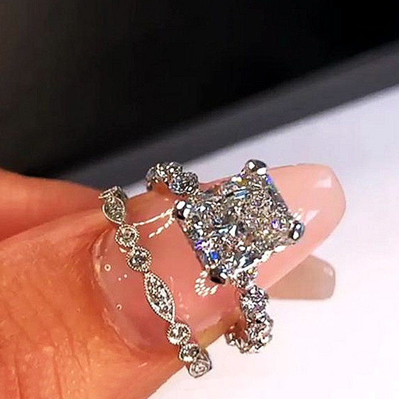 VAGZEB 2 pezzi Set di anelli da donna con cristallo quadrato geometrico Cubic Zirconia Set da sposa anelli per feste di nozze gioielli di moda caldo